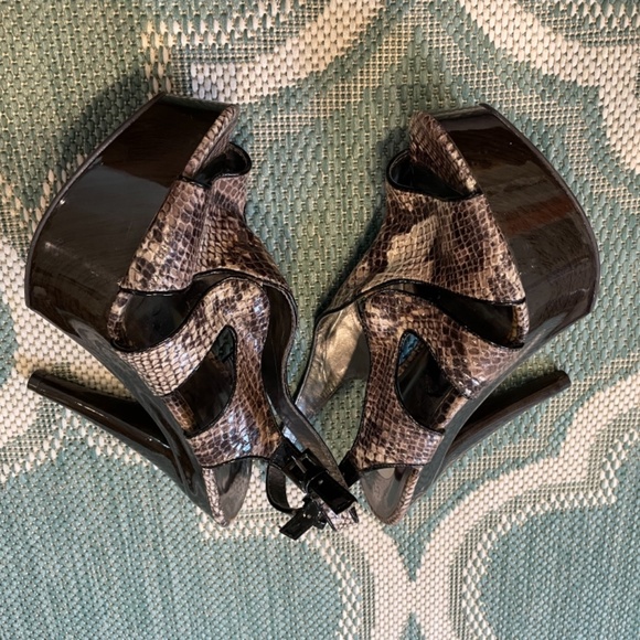 Carlos Santana Snake Print Platform Heels Sz 7 - Picture 4 of 11